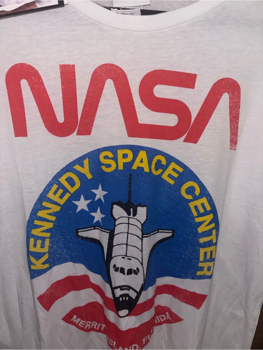NWT NASA Kennedy Space Center Men’s Graphic Tee! - Picture 4 of 4